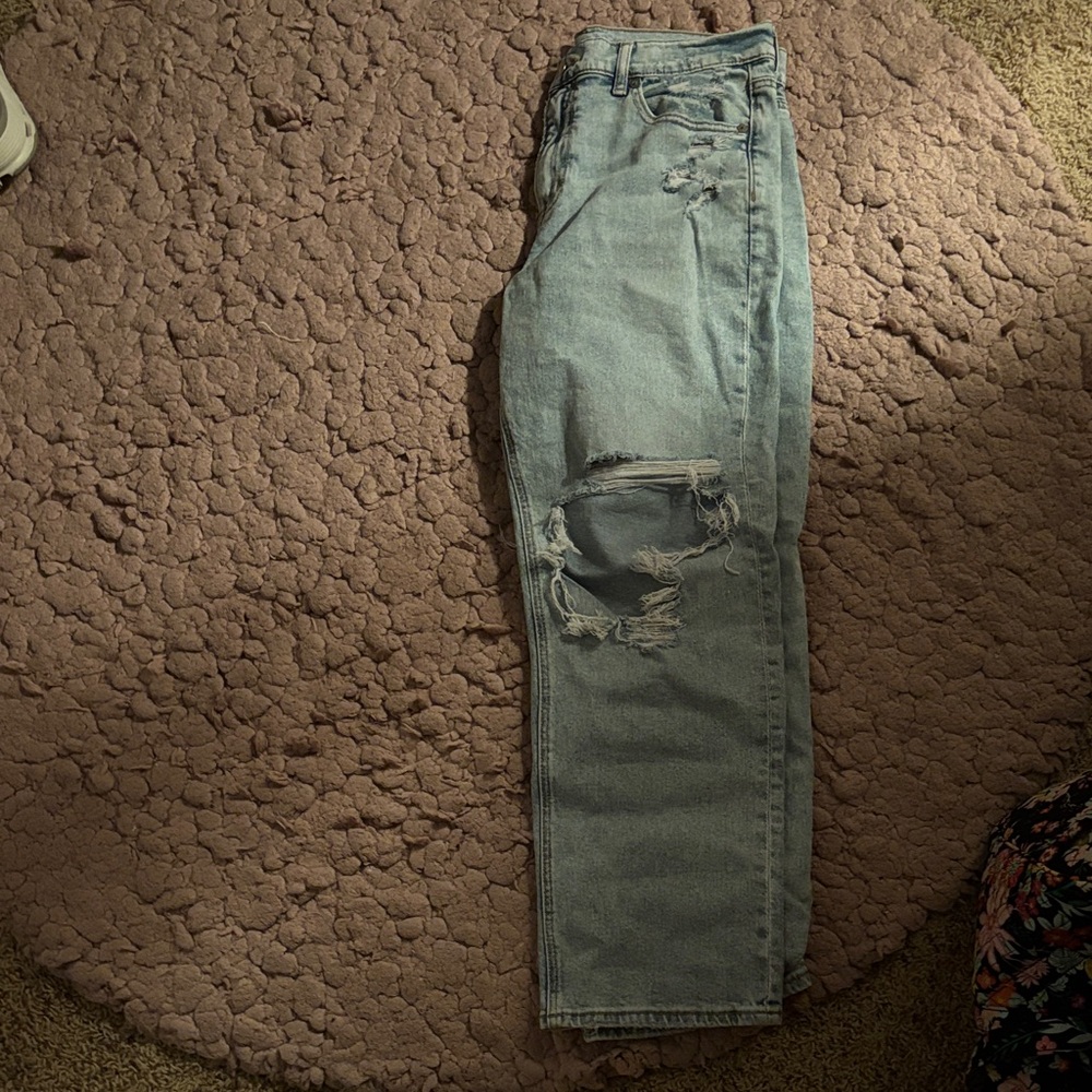 Women’s American Eagle low waisted jeans
